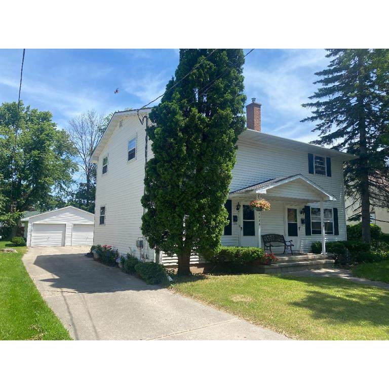 1136 Elmore Street - Photo 1