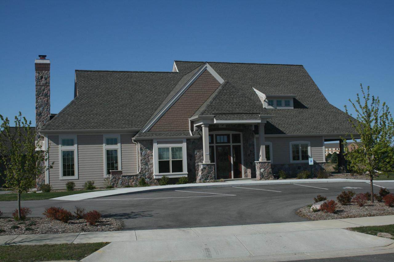 1638 Belmont Ln - Photo 1