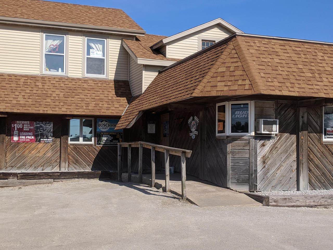 3713 Division St - Photo 1
