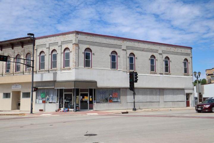 10 Main St - Photo 1