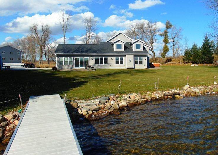 4201 Lake Dr - Photo 1