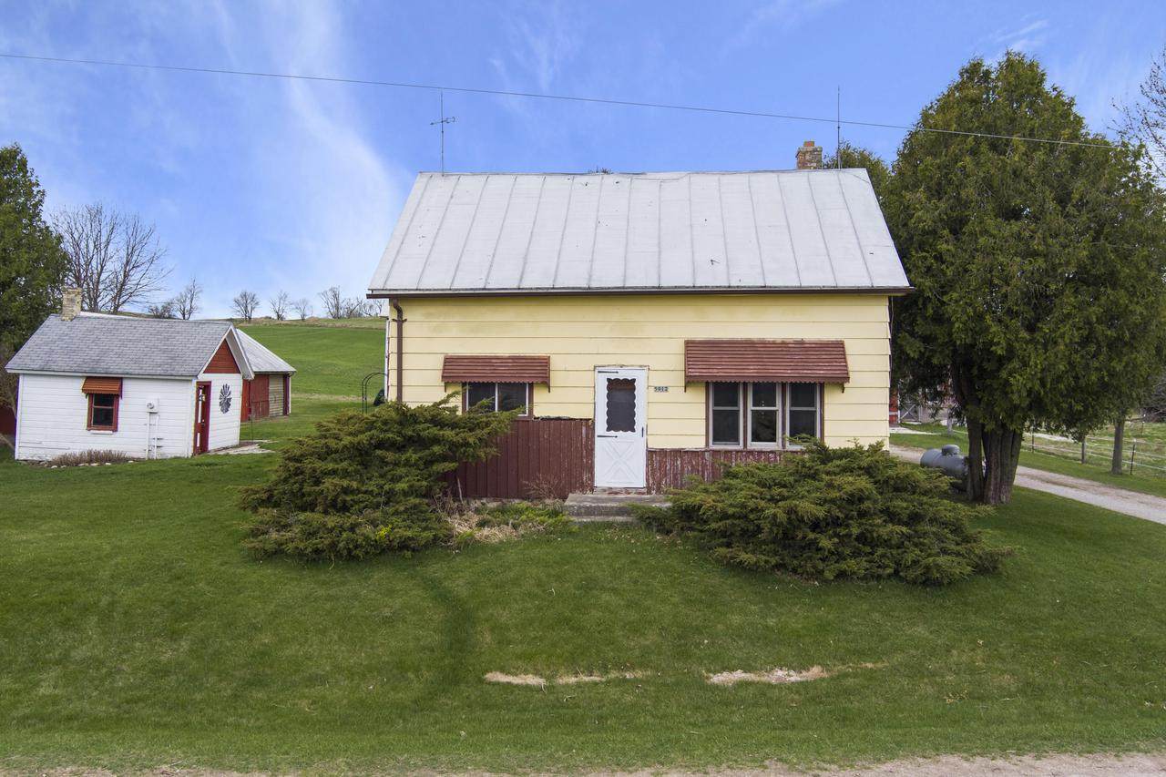 5912 Nagel Rd - Photo 1