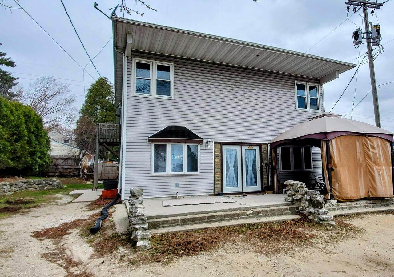 1016 18th St - Photo 1