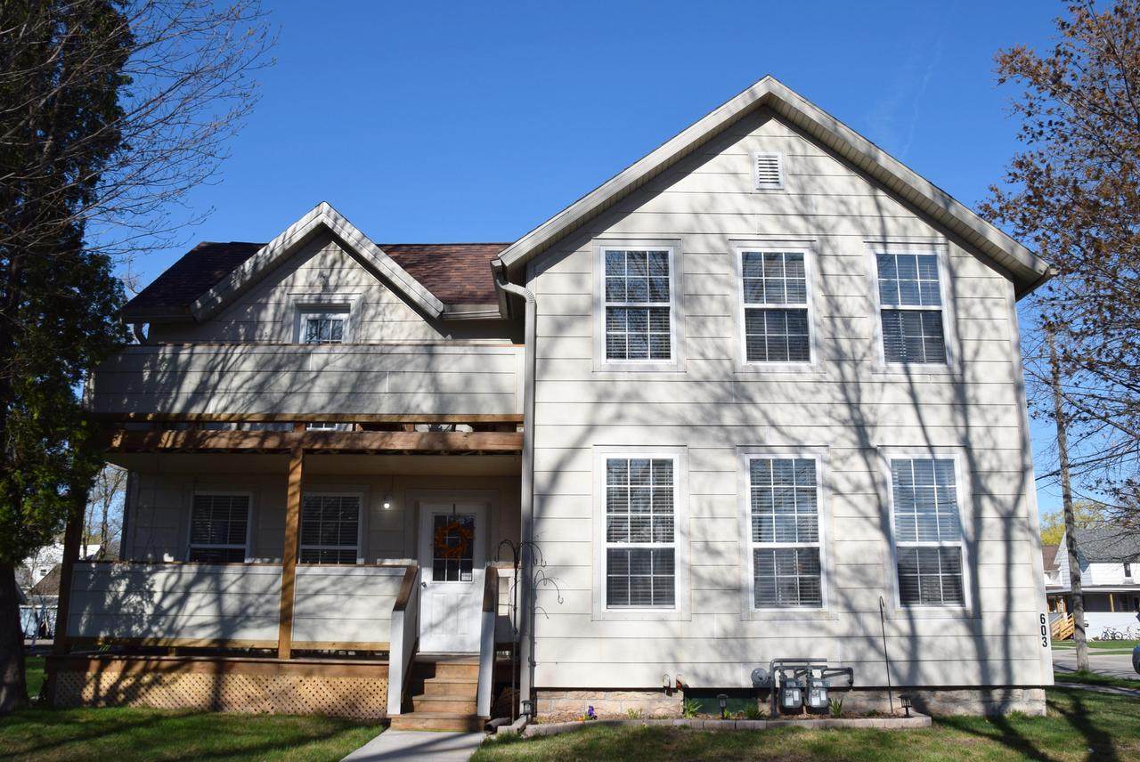 603 Locust St - Photo 1