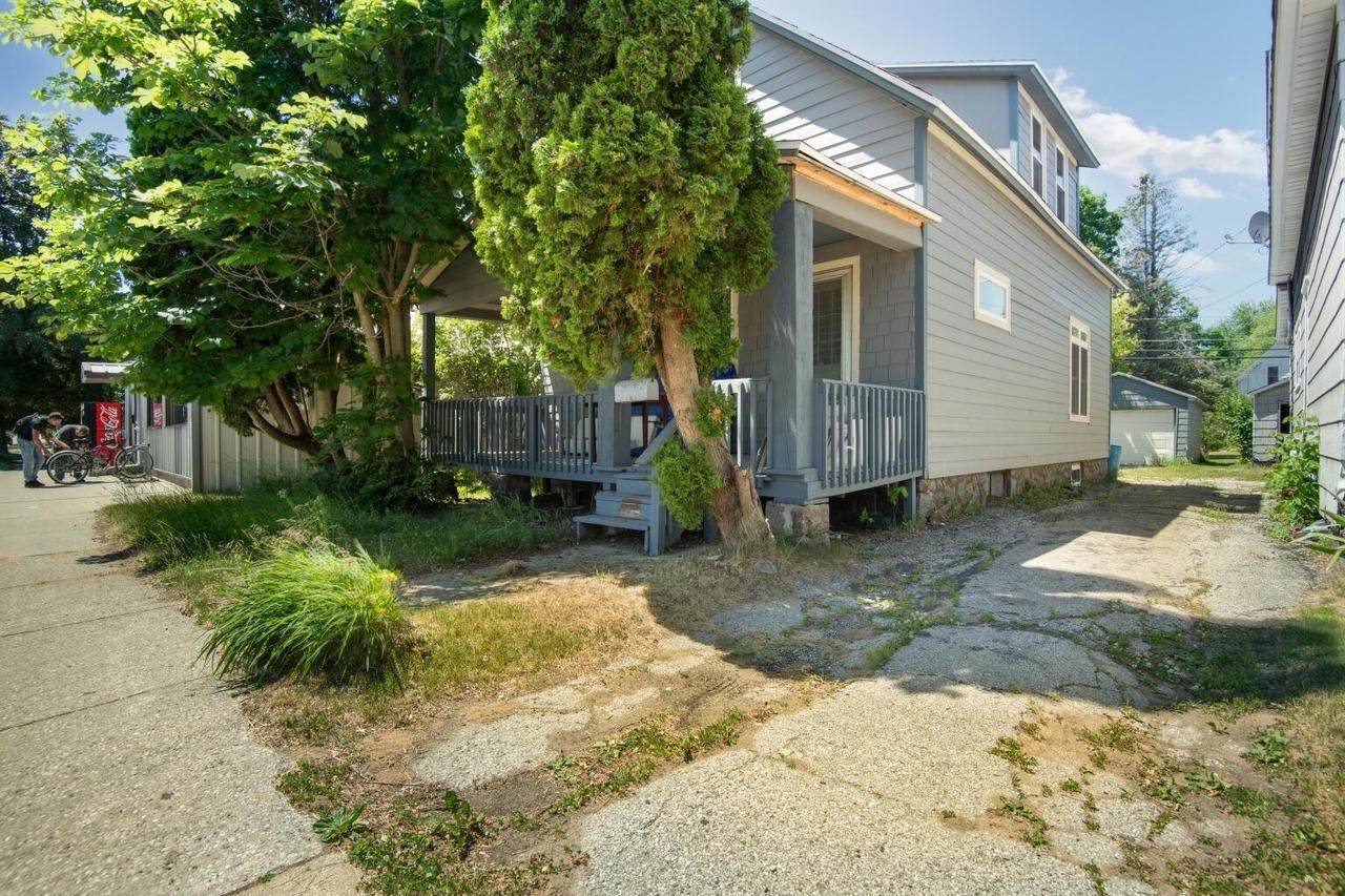 1553 Pierce Ave - Photo 1