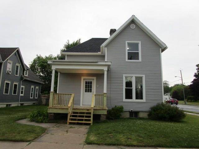 734 10th St - Photo 1