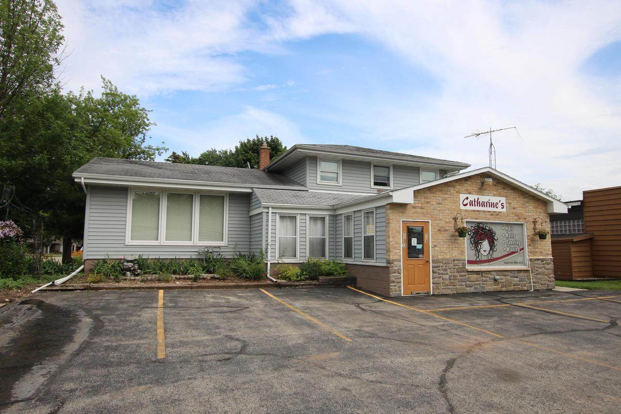 713 Main St - Photo 1