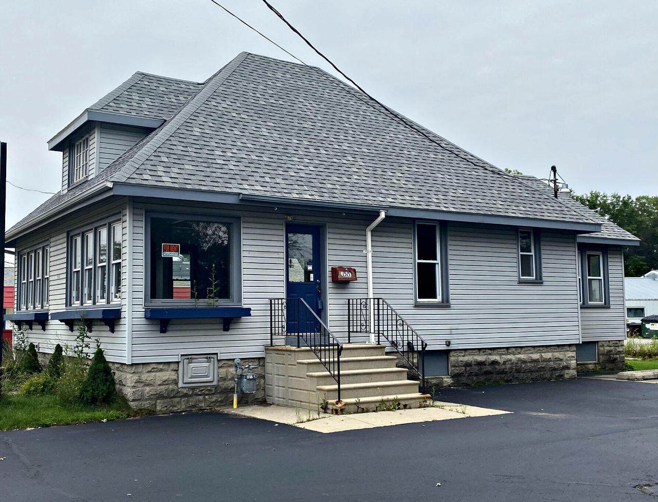 1511-1515 Marinette Ave - Photo 1