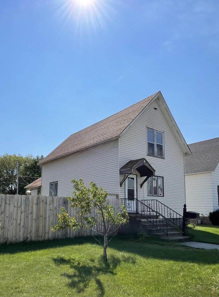 1431 Garfield Ave - Photo 1