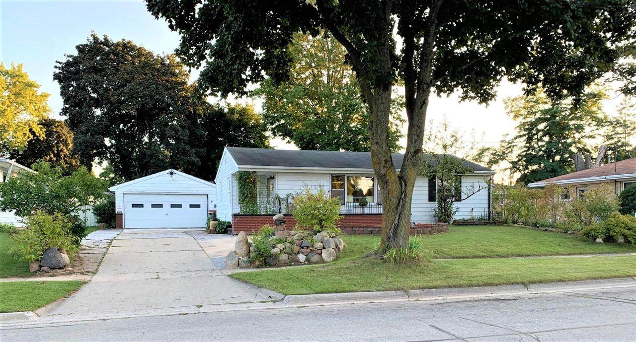 1619 Ranchland Dr - Photo 1