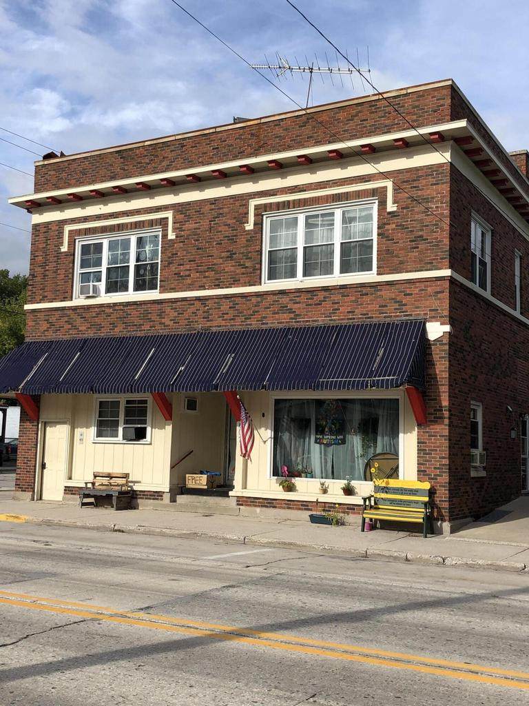407 Main St - Photo 1
