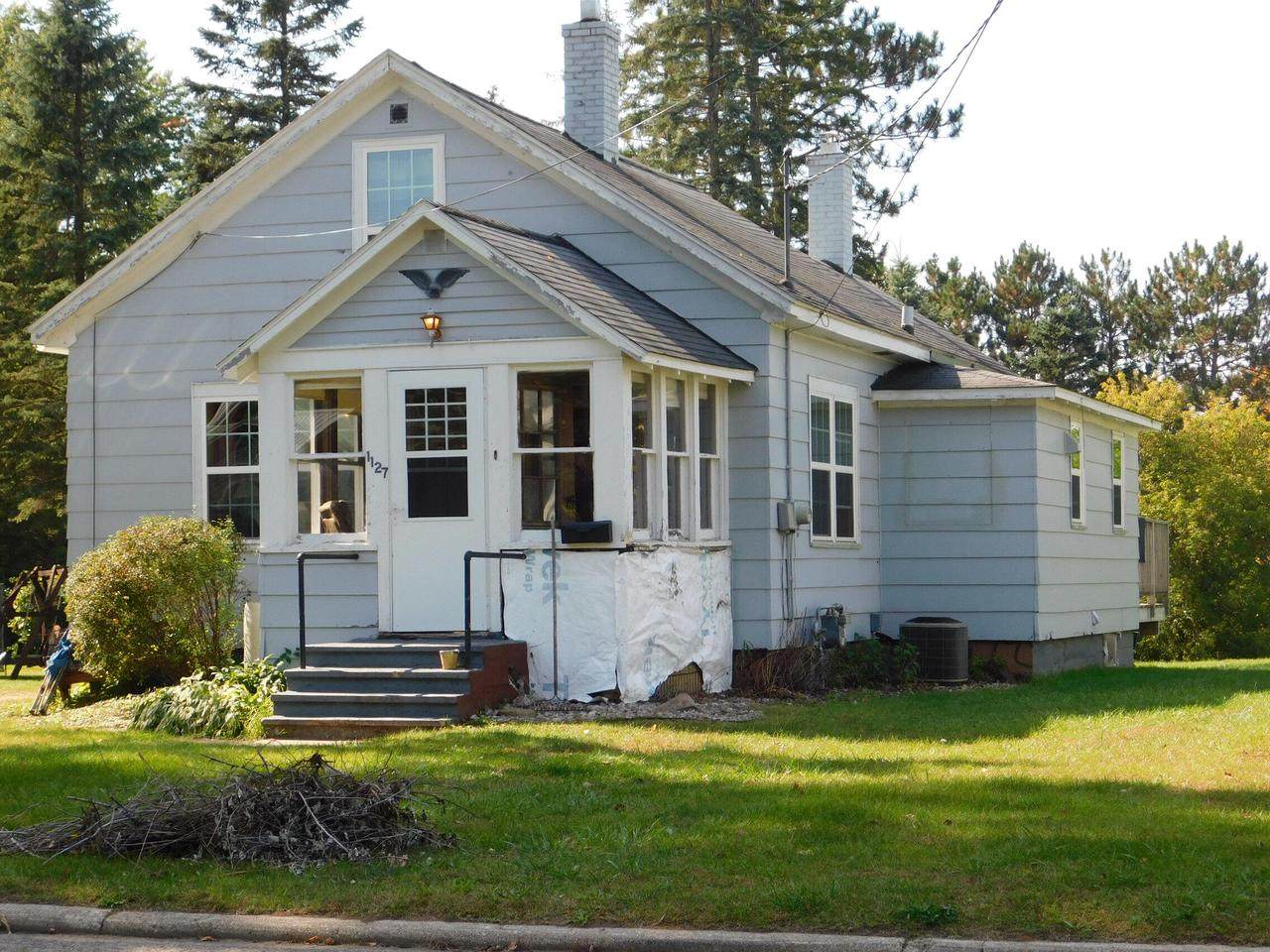 1127 River St - Photo 1