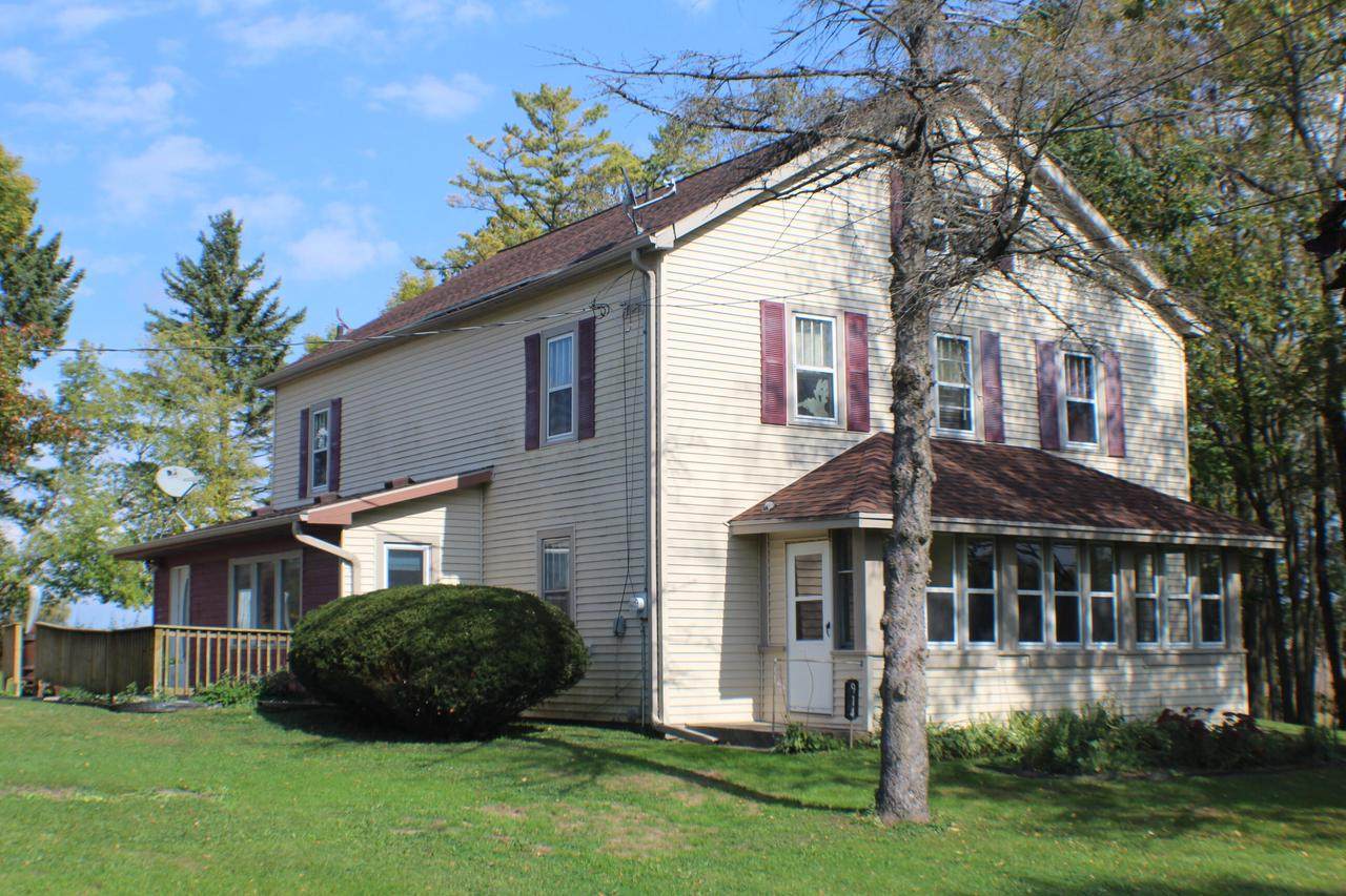 914 Main St - Photo 1