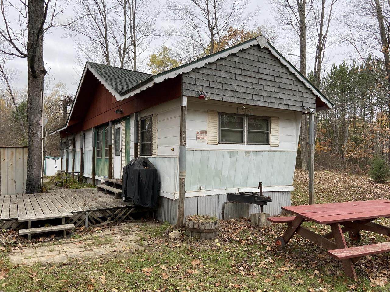 W6681 Amberg Wausaukee Rd - Photo 1