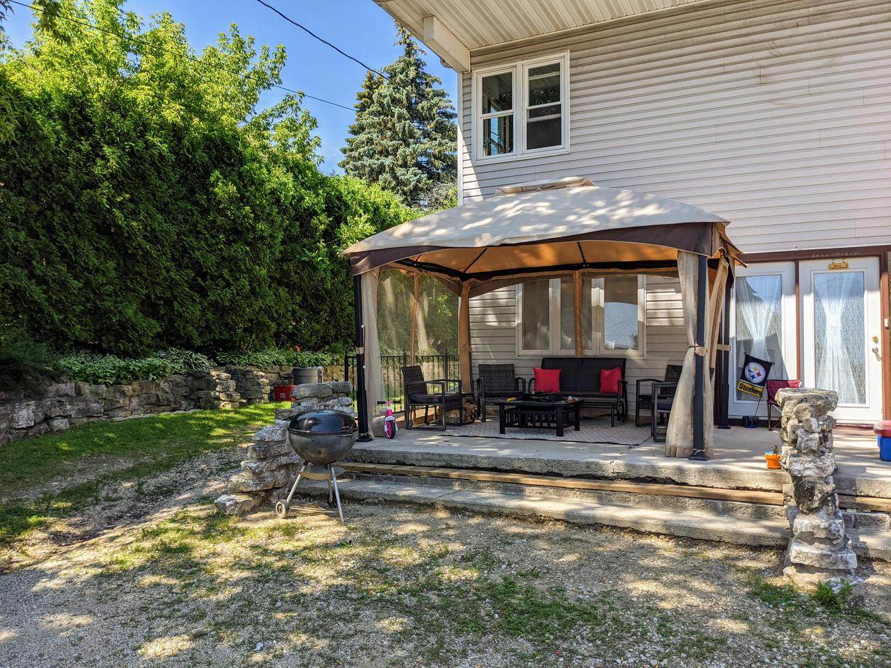 1016 18th St - Photo 1