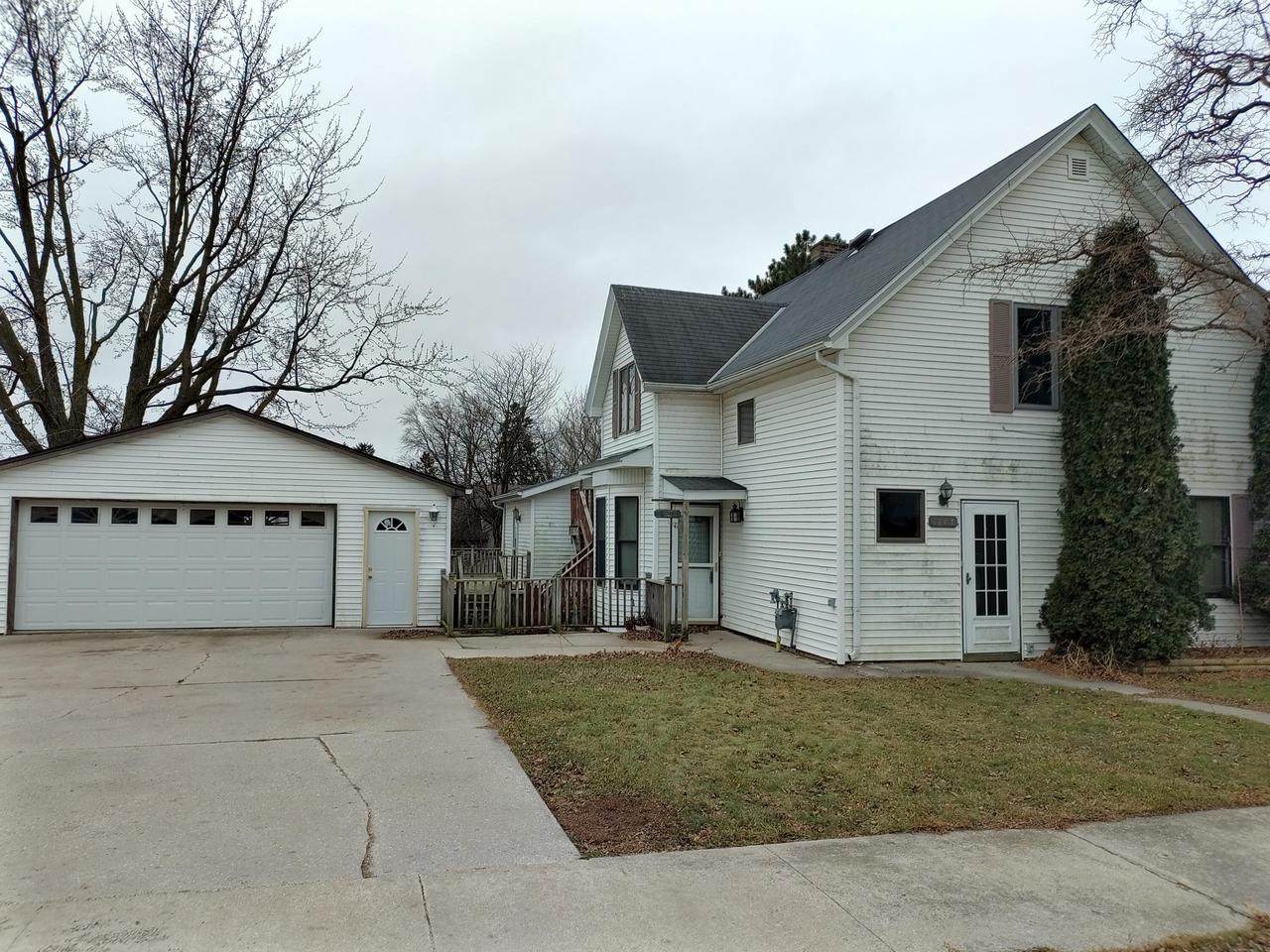 121 Grant St - Photo 1