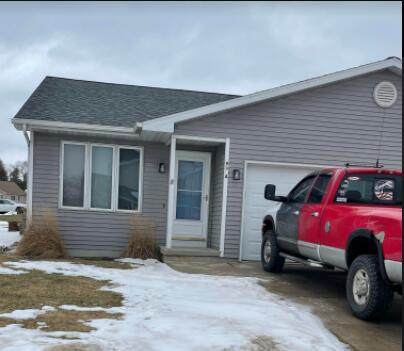 930 Blackstone Rd - Photo 1