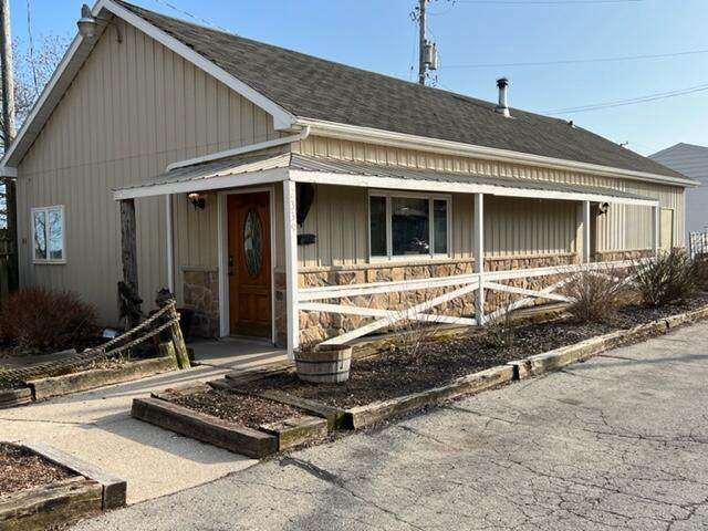 2339 Roosevelt Ave - Photo 1