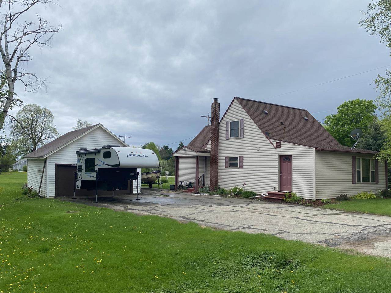 W497 County Road E - Photo 1