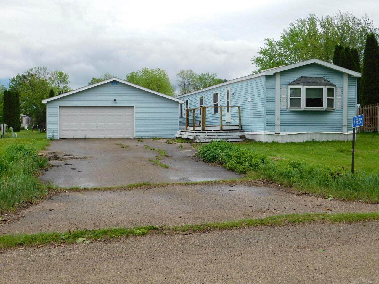 N5922 Derby Ln - Photo 1