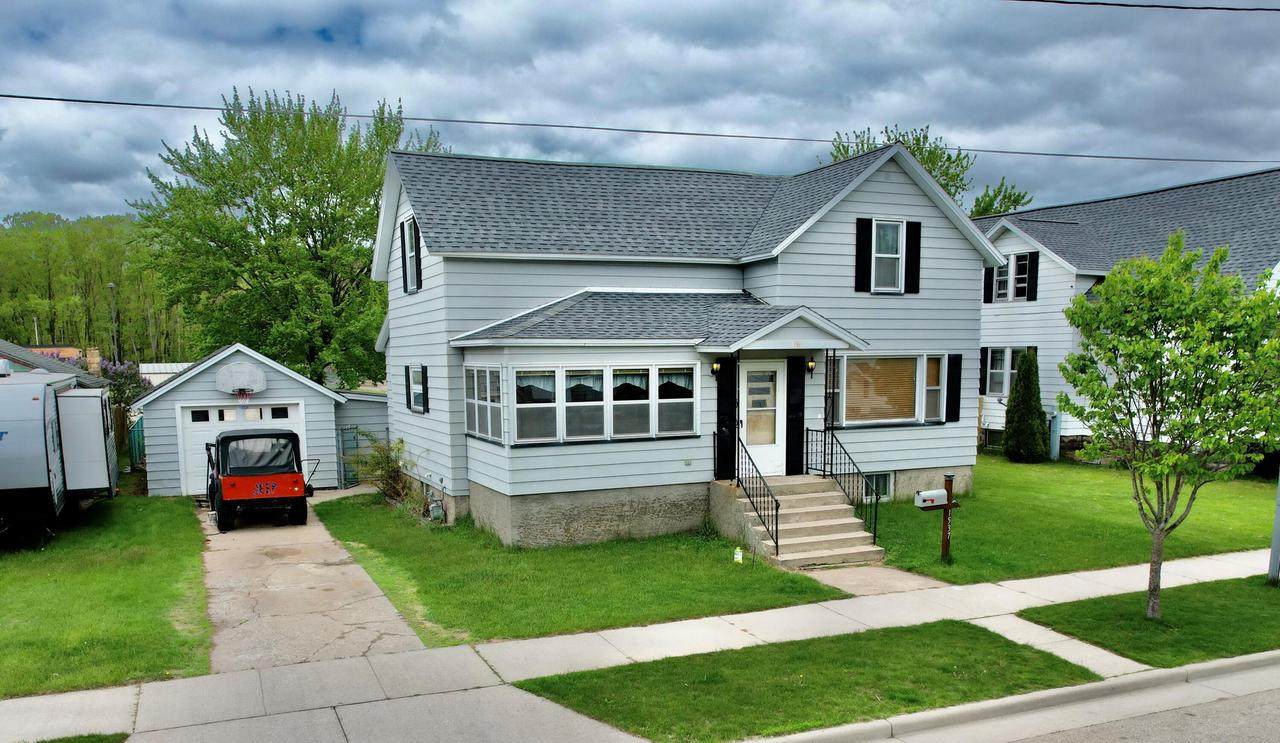 1537 Armstrong - Photo 1