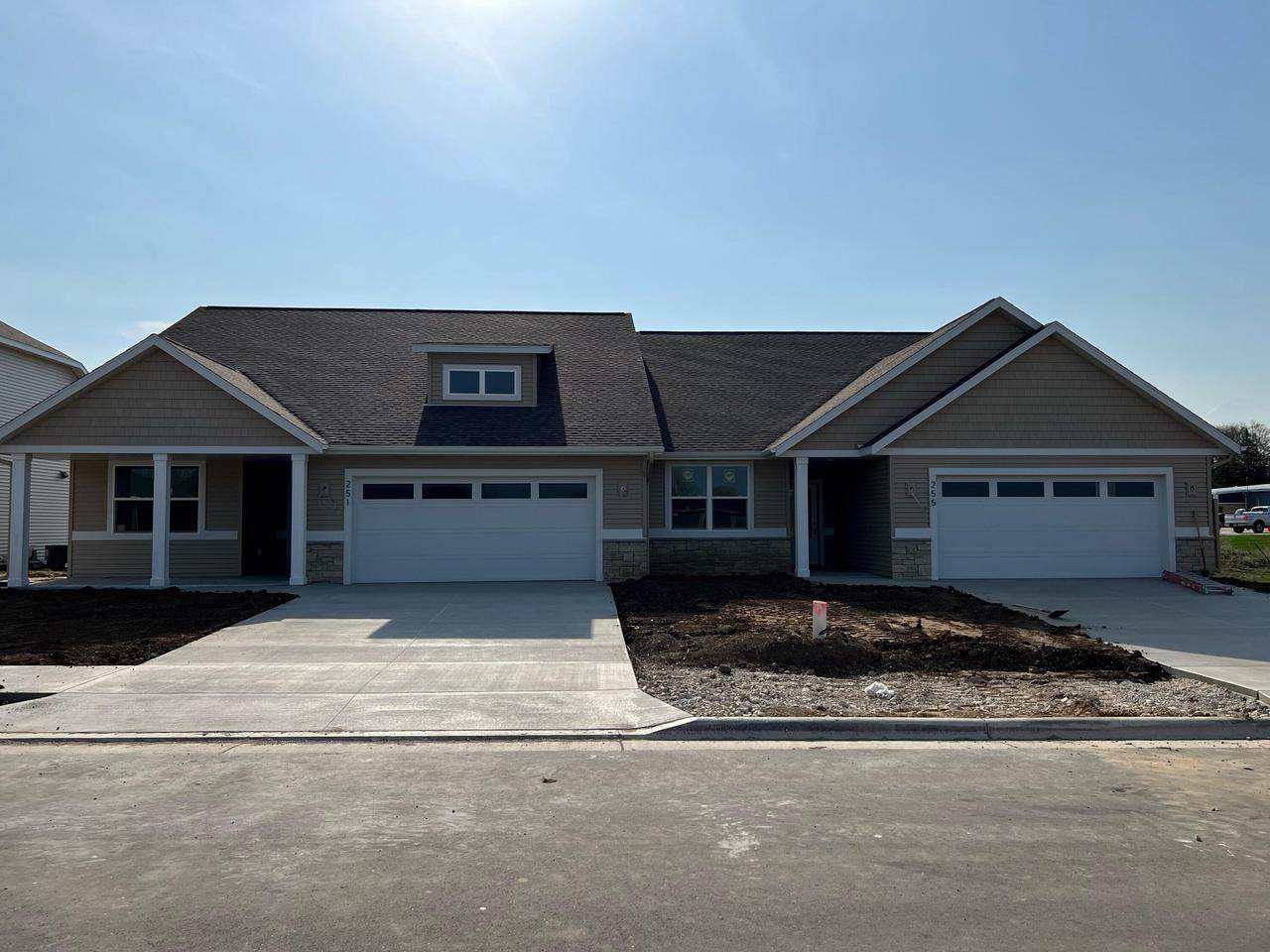 251 Victory Ln - Photo 1
