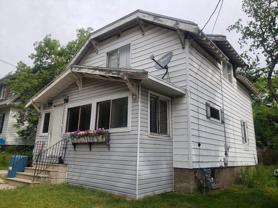1210 Columbus St - Photo 1