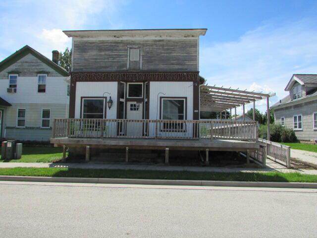 529 Manitowoc St - Photo 1