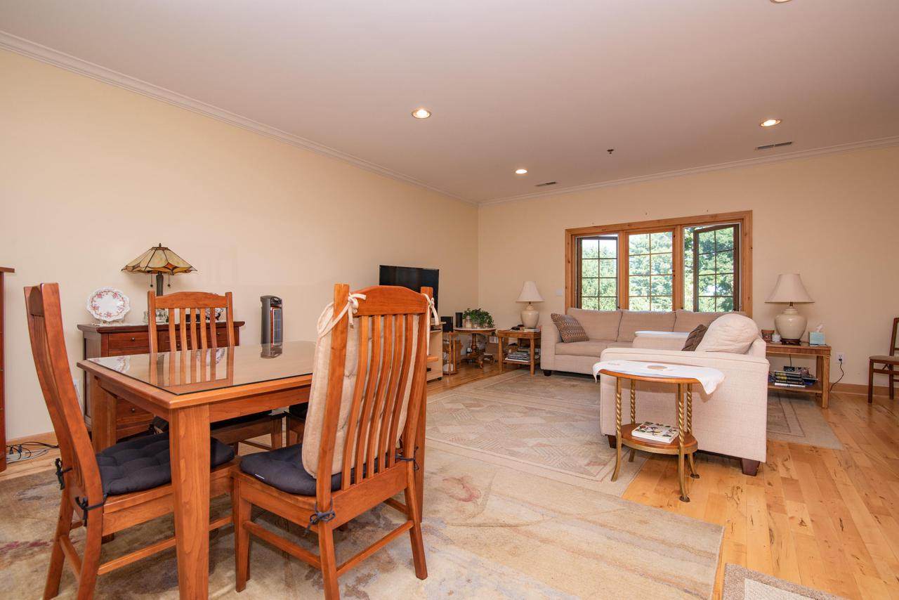 695 South St - Photo 1