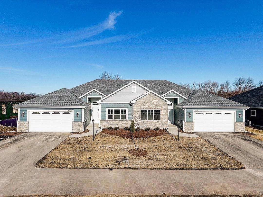7845 Stone Ridge Dr - Photo 1