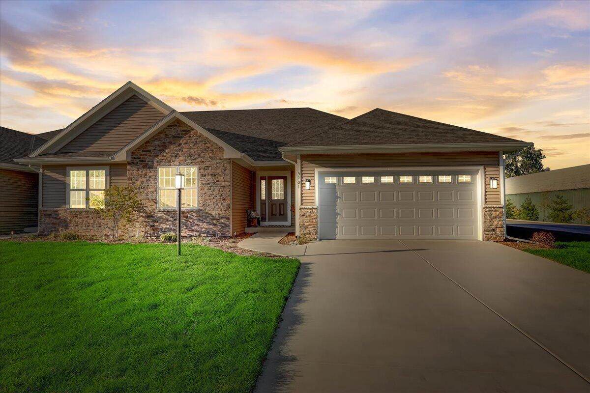 5208 Briarwood Cir - Photo 1