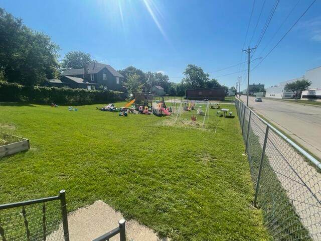 1613 Park Ave - Photo 1