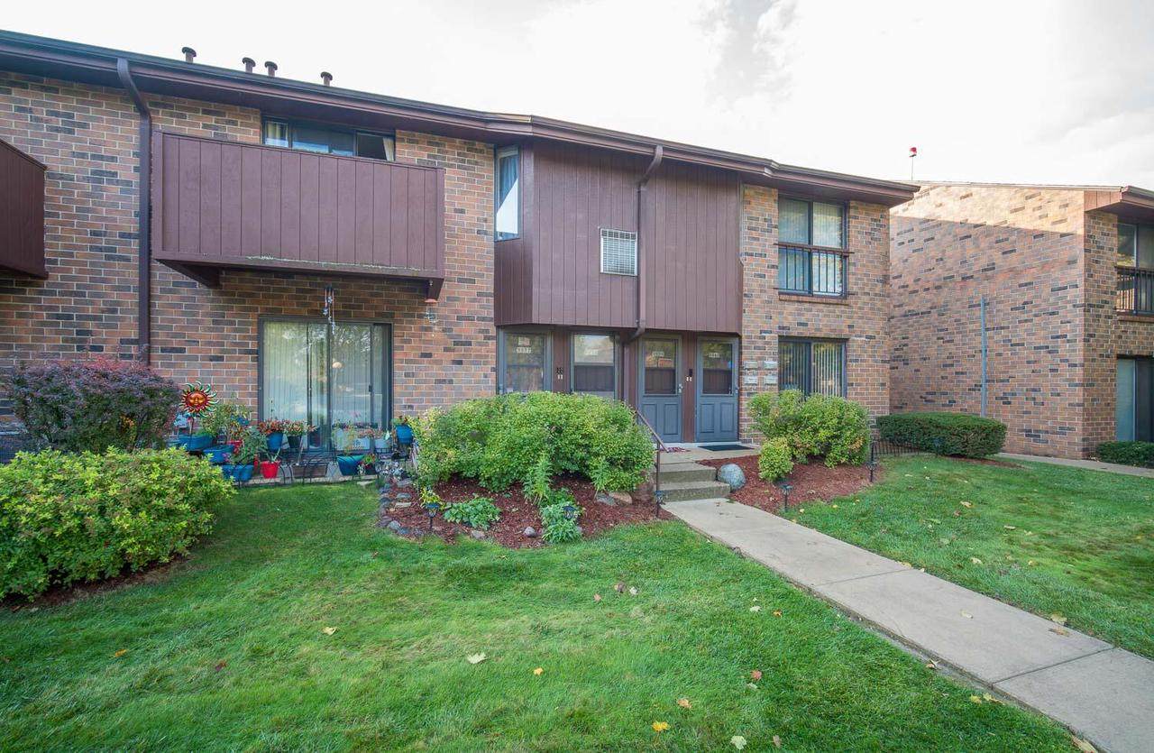 9038 Park Plaza Ct - Photo 1