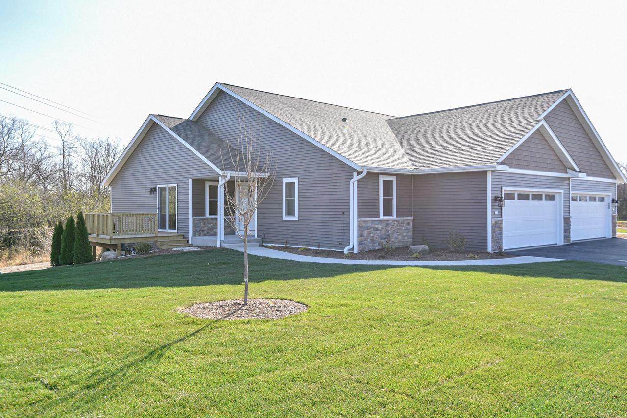 422 Trailview Crossing - Photo 1