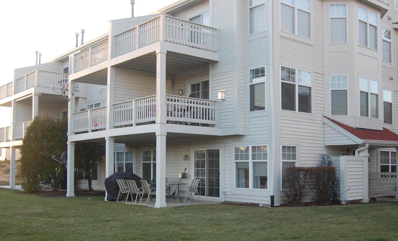 2230 Landings Ln - Photo 1