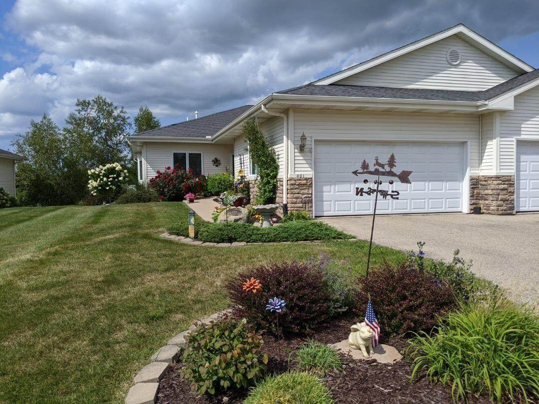 401 Creekside Pl - Photo 1