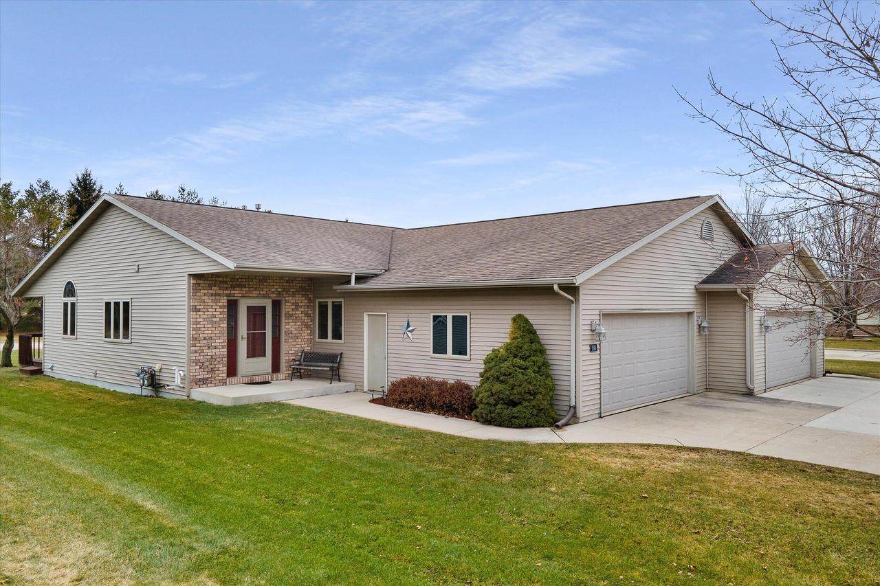 206 Christines Way - Photo 1