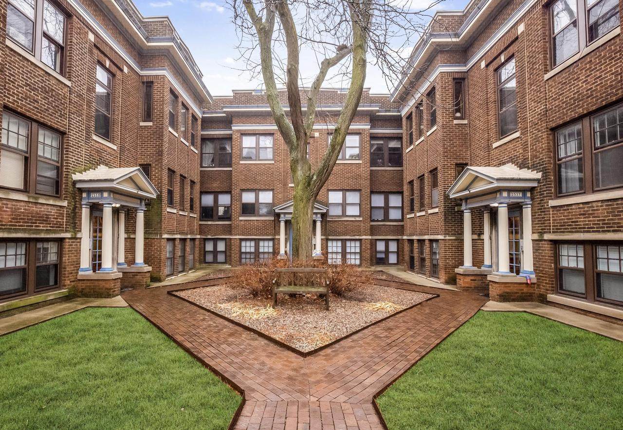 2537 Downer Ave - Photo 1