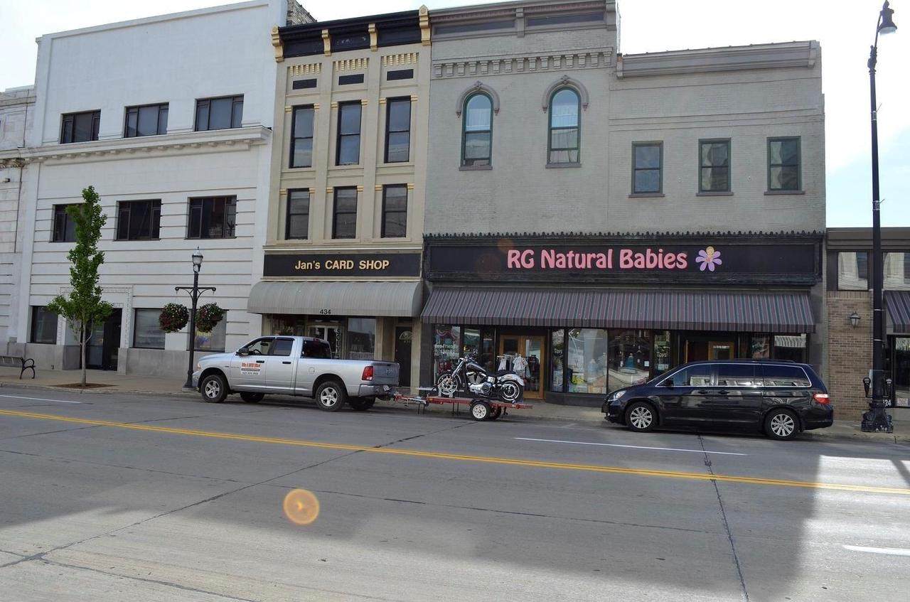424 Main St - Photo 1
