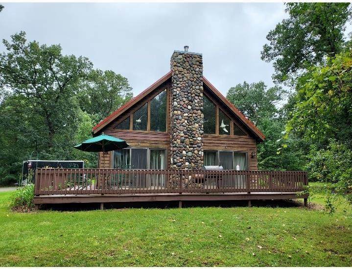 W13527 Burr Oak Ct - Photo 1