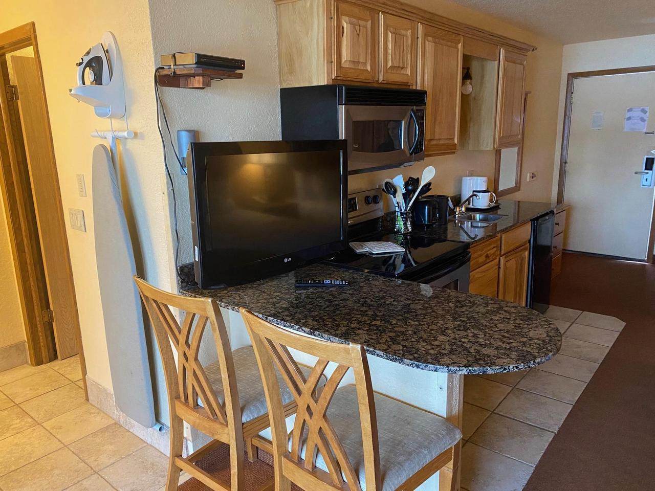 2504 River Rd - Photo 1