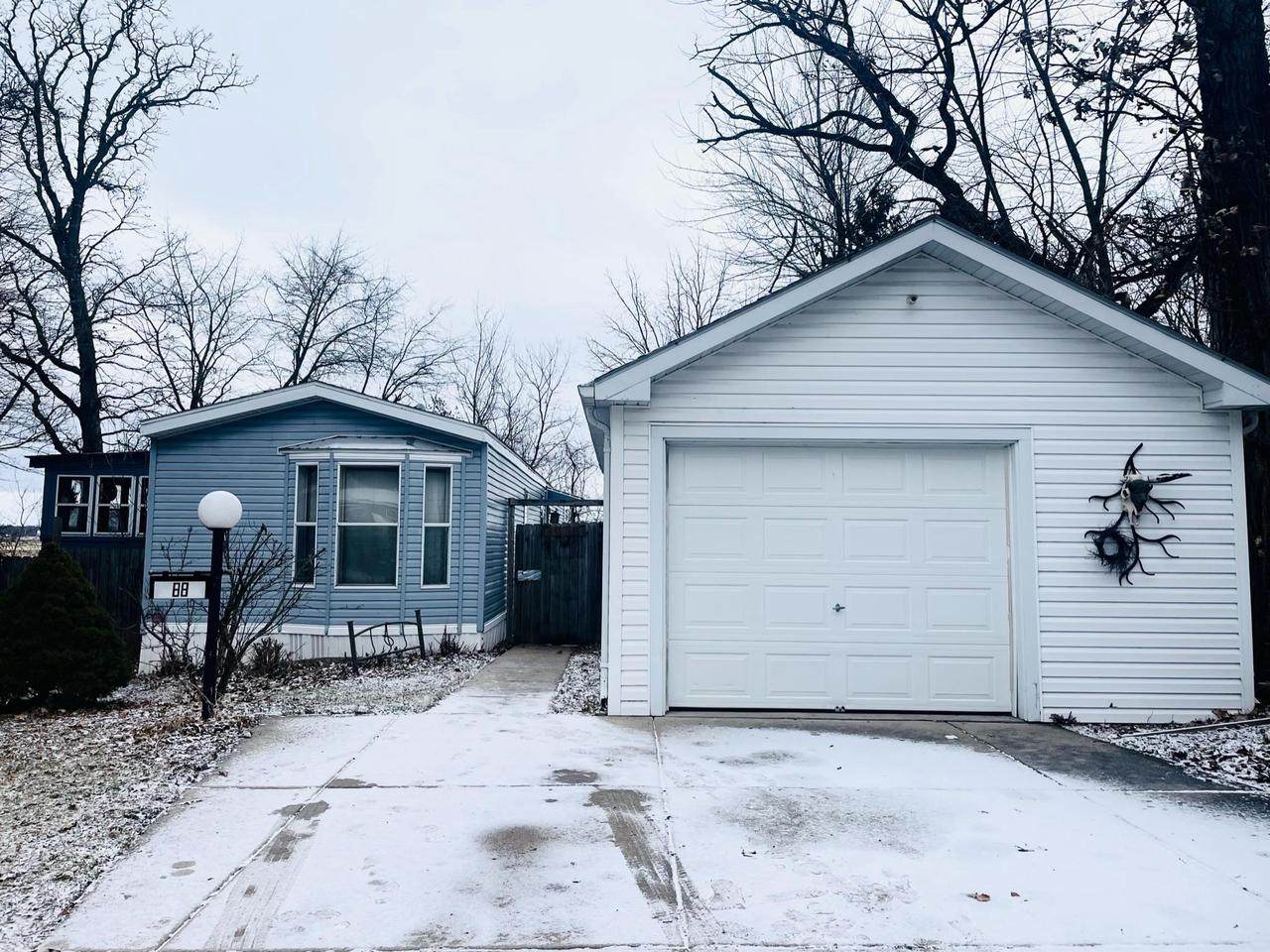 88 Falling Creek Cir - Photo 1
