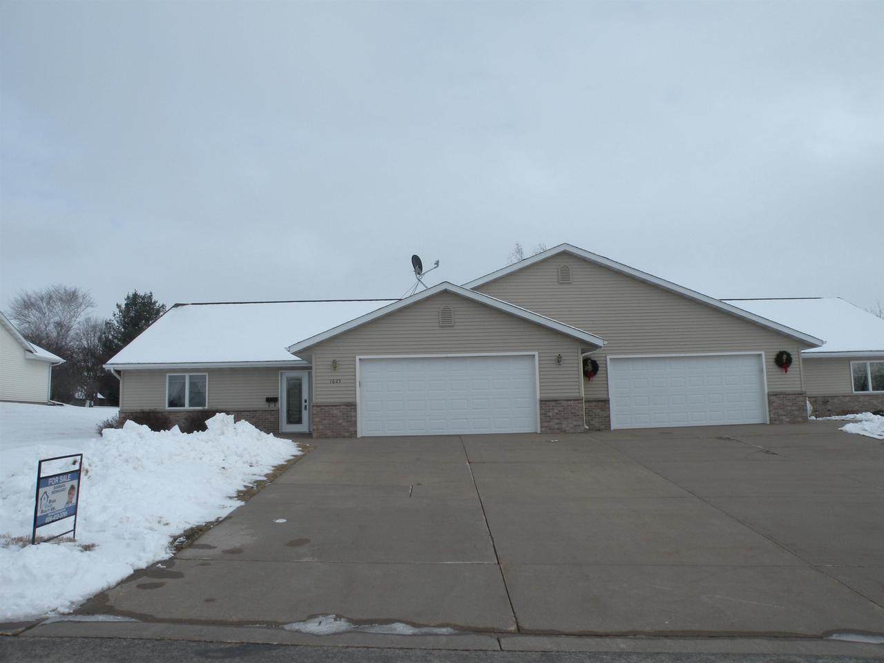 1625 Kennedy St - Photo 1