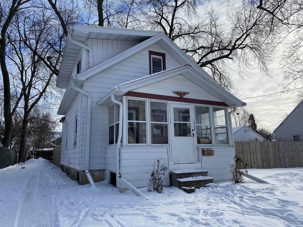 1724 Clark Street - Photo 1