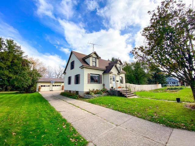 107 Lincoln Street - Photo 1