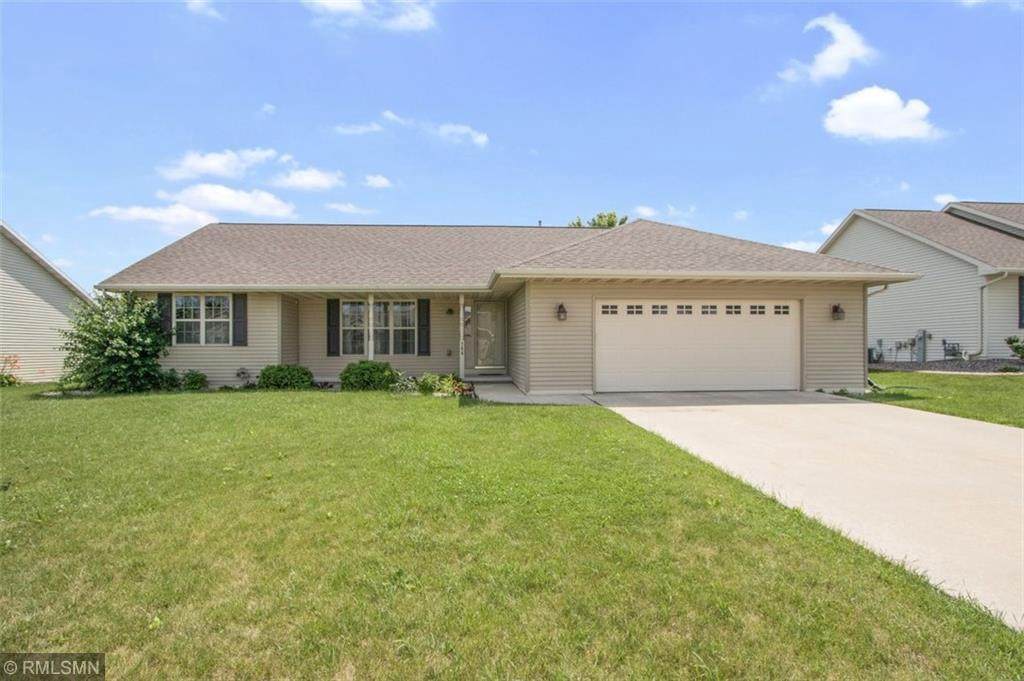 764 Killarny Trail - Photo 1