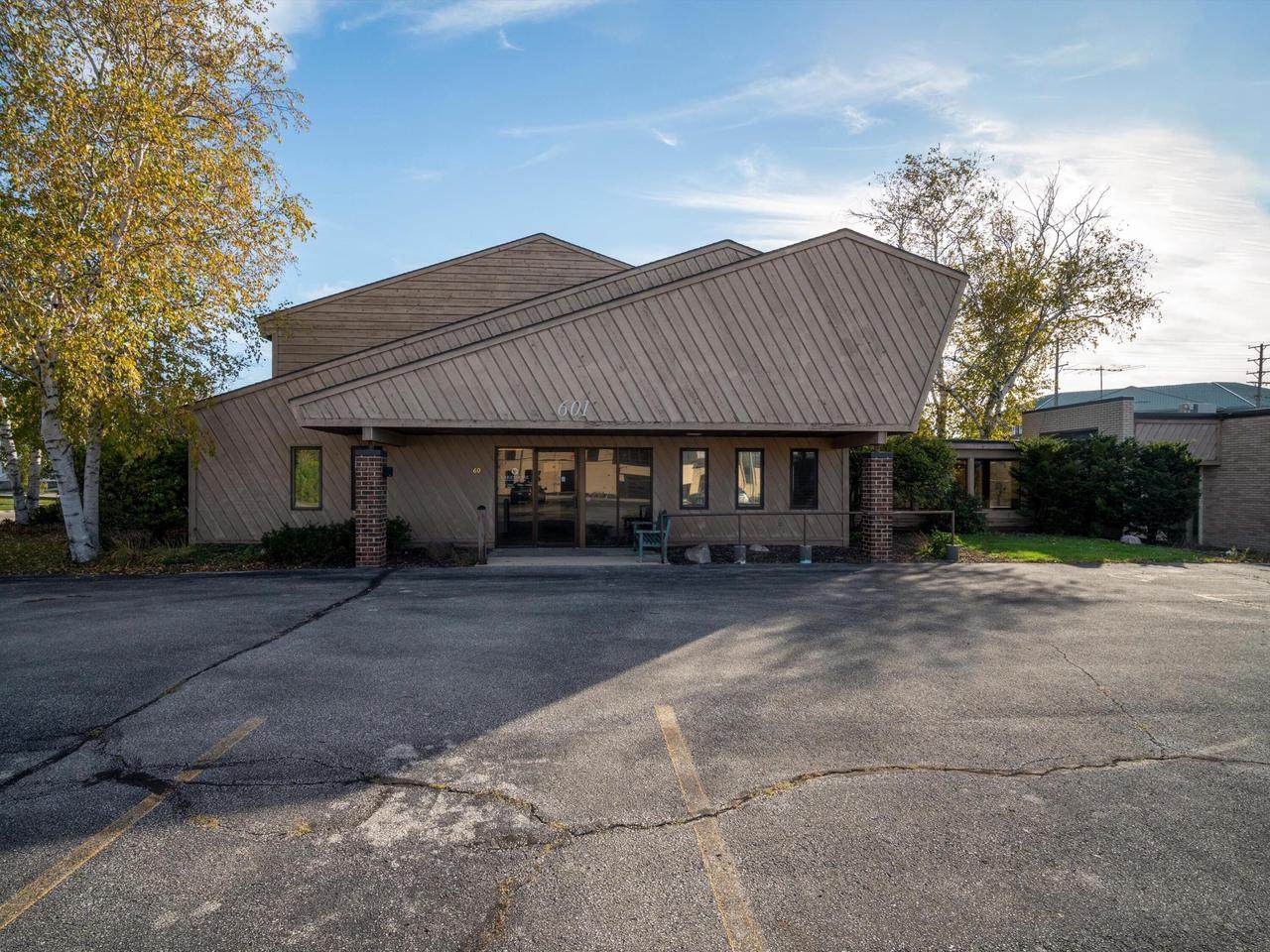 601 Buffalo St - Photo 1