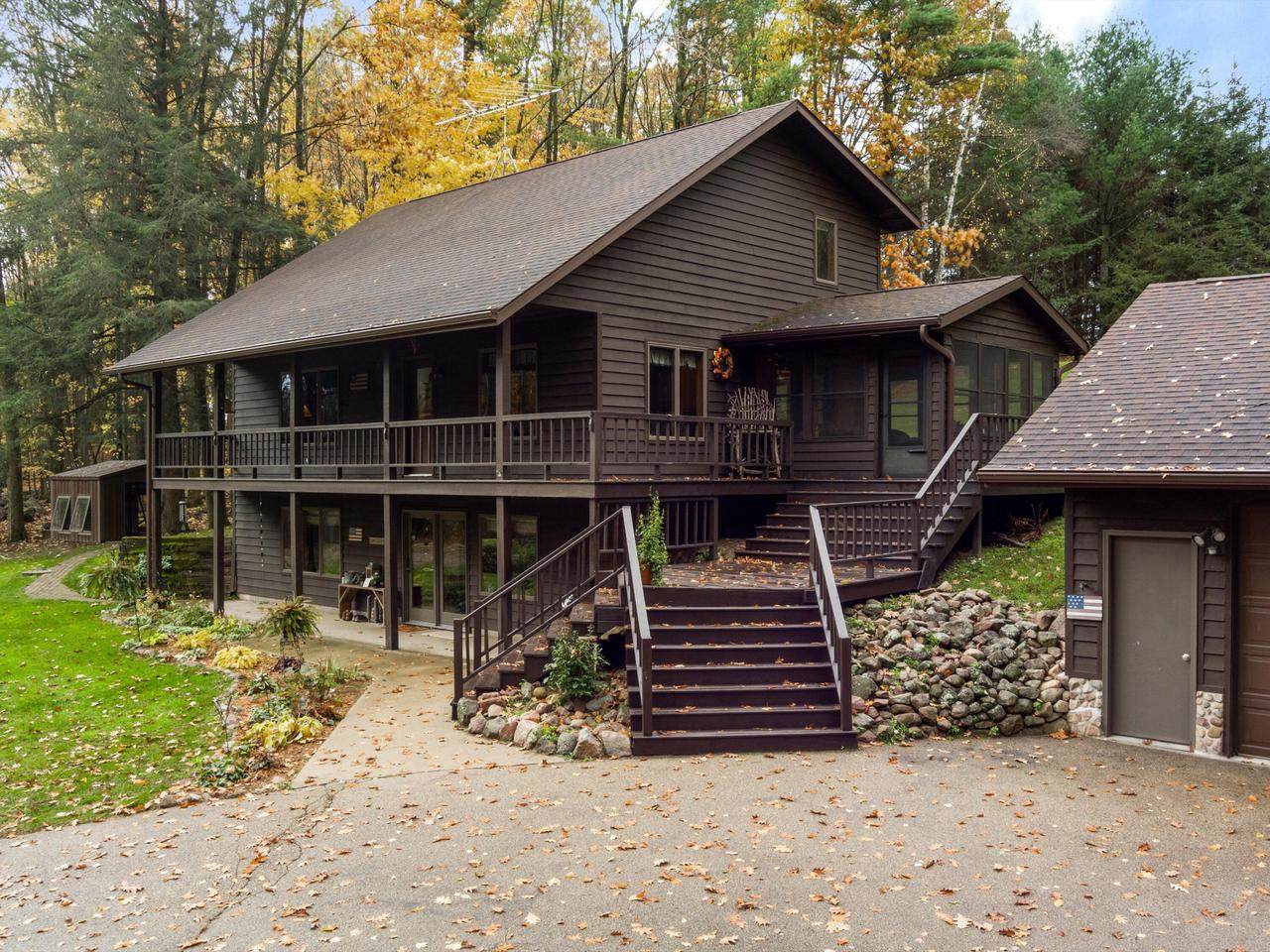 N4789 Rocky Ridge Ln - Photo 1