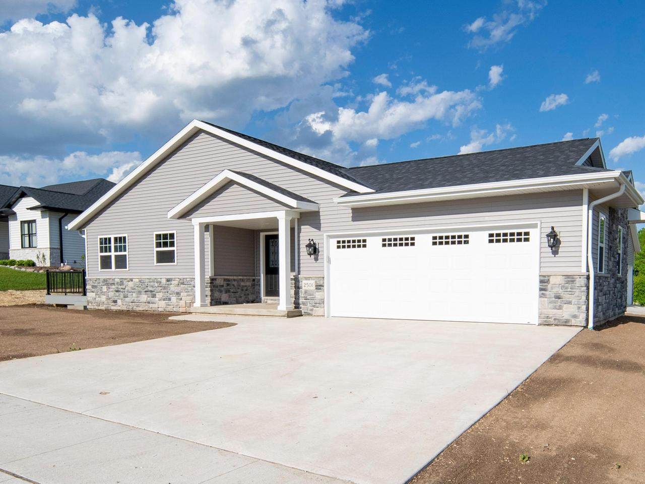 2501 Stoney Brook Ct - Photo 1