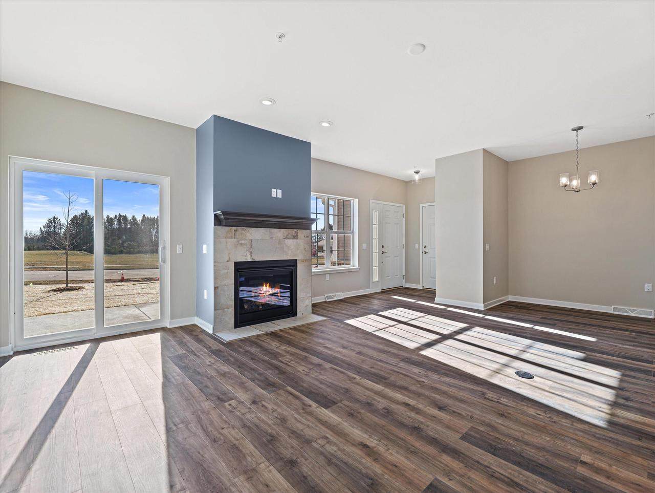 704 Cardinal Ln - Photo 1